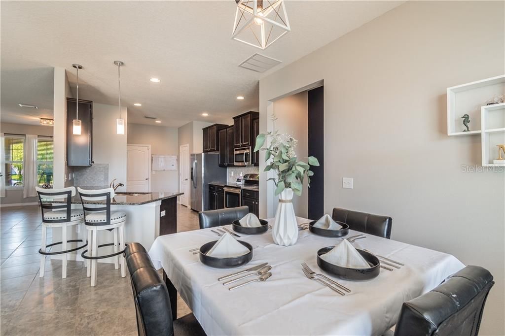 Recently Sold: $289,900 (3 beds, 2 baths, 2256 Square Feet)