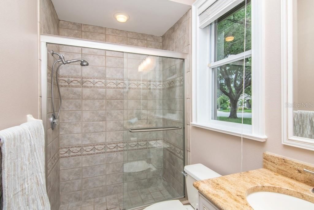 最近售出: $924,900 (4 贝兹, 3 浴室, 4076 平方英尺)