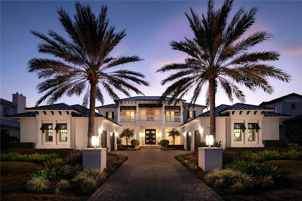 Recently Sold: $4,925,000 (5 beds, 4 baths, 5228 Square Feet)