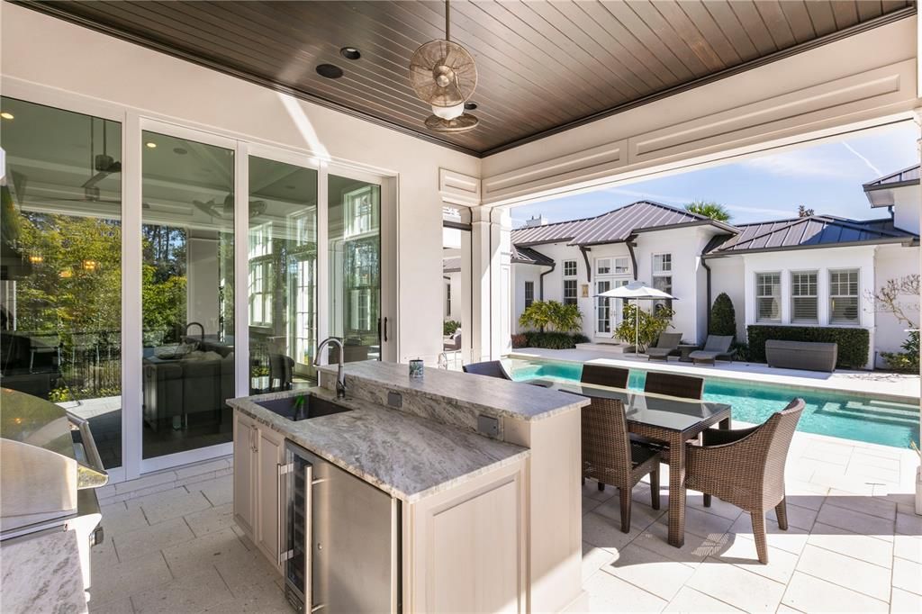 Recently Sold: $4,925,000 (5 beds, 4 baths, 5228 Square Feet)