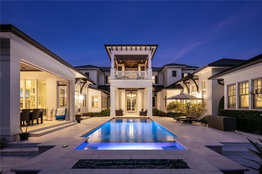 Recently Sold: $4,925,000 (5 beds, 4 baths, 5228 Square Feet)