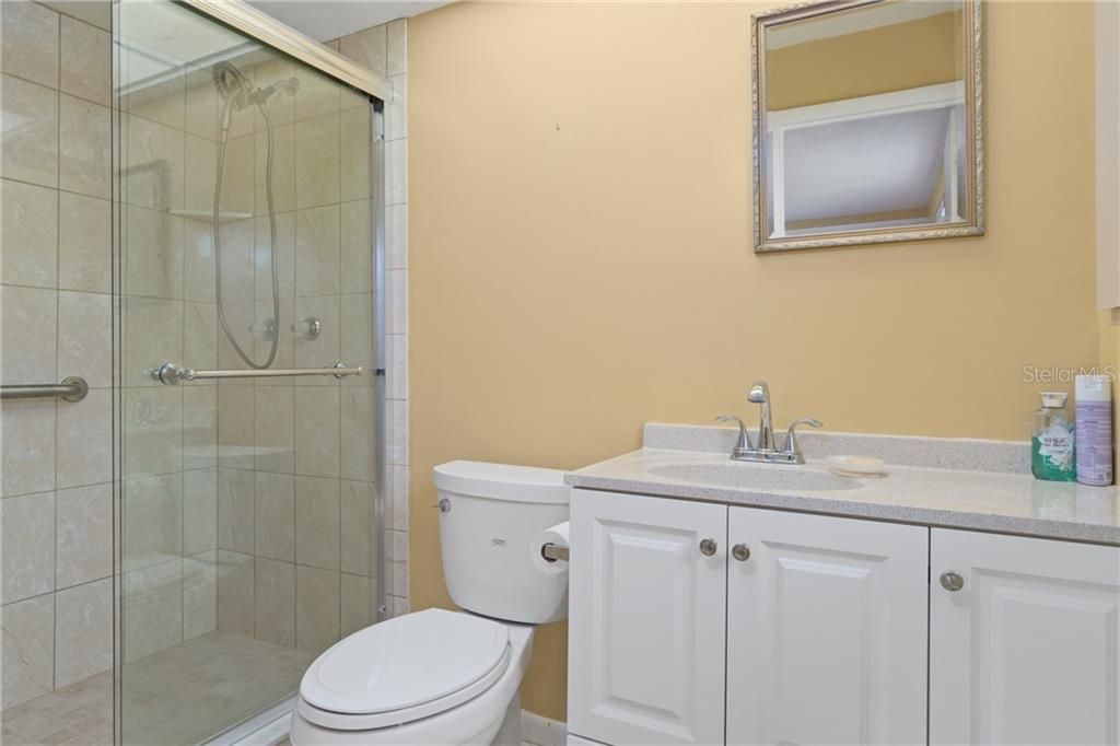 最近售出: $175,000 (2 贝兹, 2 浴室, 1604 平方英尺)