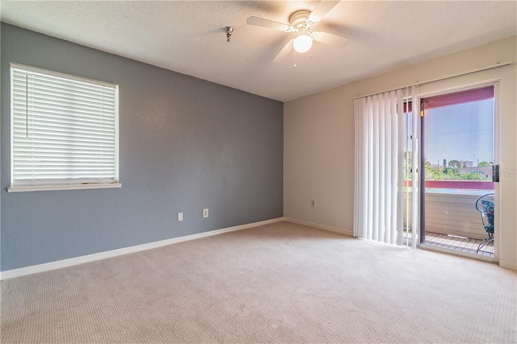 Recently Sold: $119,000 (1 beds, 1 baths, 742 Square Feet)