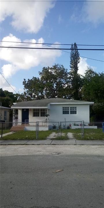 Recently Sold: $217,000 (2 beds, 1 baths, 780 Square Feet)