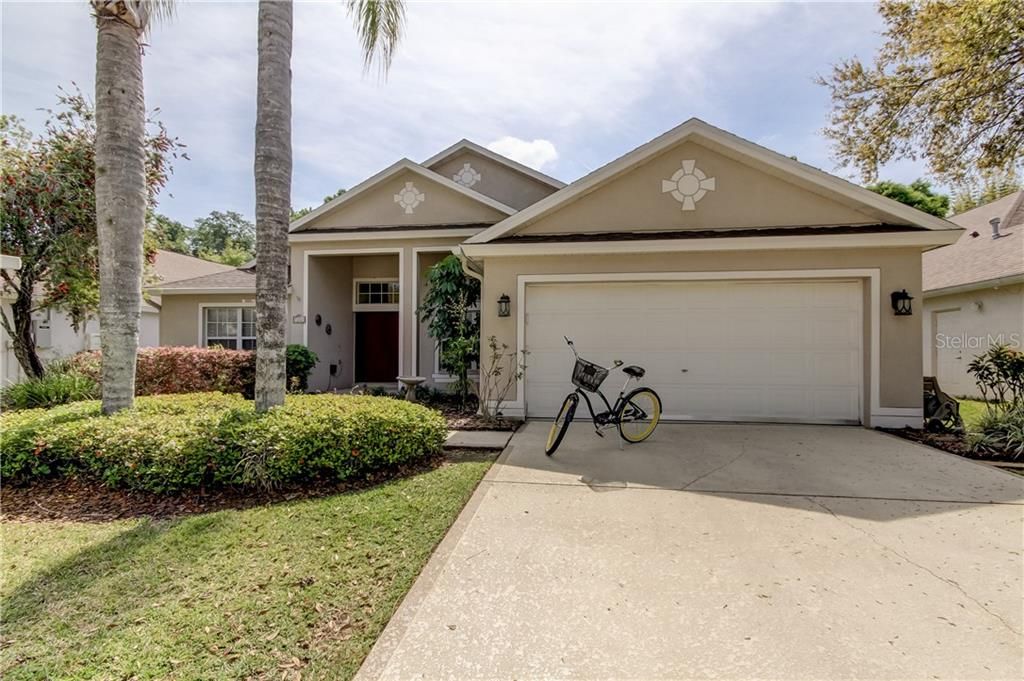 Recently Sold: $420,000 (4 beds, 2 baths, 2548 Square Feet)