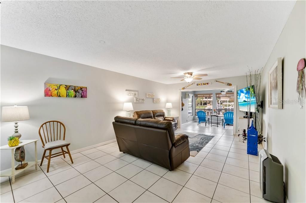 Recently Sold: $299,000 (2 beds, 2 baths, 1160 Square Feet)