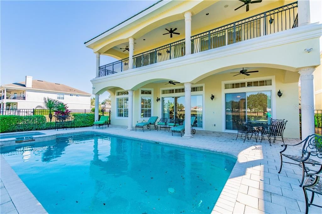 Recently Sold: $928,000 (5 beds, 5 baths, 4615 Square Feet)