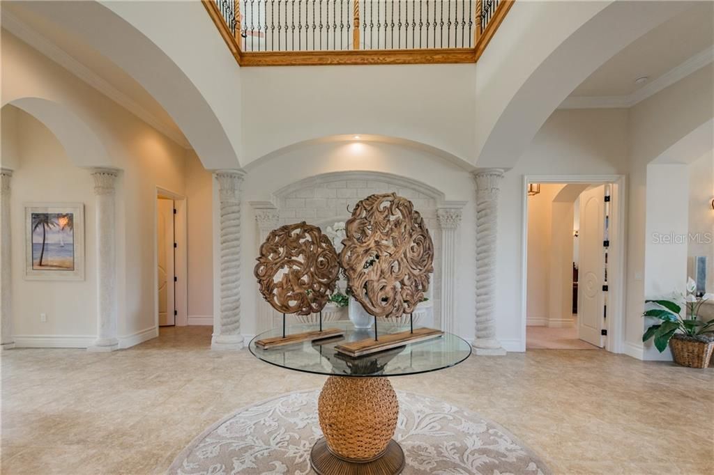 Recently Sold: $928,000 (5 beds, 5 baths, 4615 Square Feet)