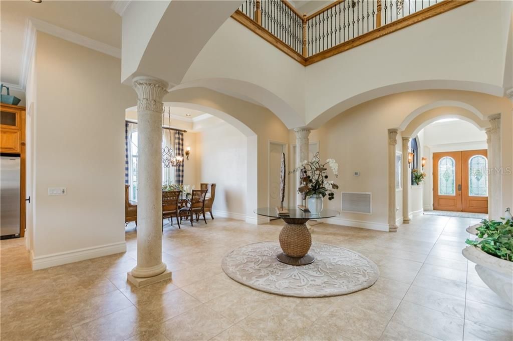 Recently Sold: $928,000 (5 beds, 5 baths, 4615 Square Feet)