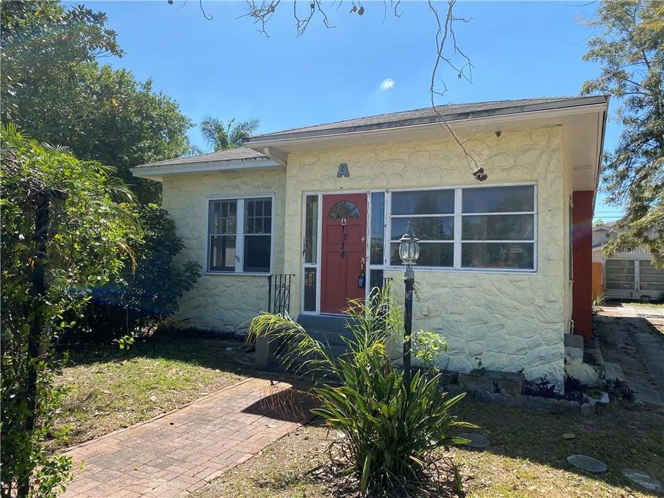 Recientemente alquilado: $1,650 (3 camas, 1 baños, 1106 Pies cuadrados)