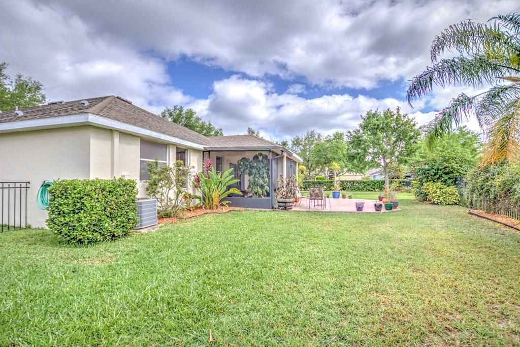 Recently Sold: $325,000 (3 beds, 2 baths, 1935 Square Feet)