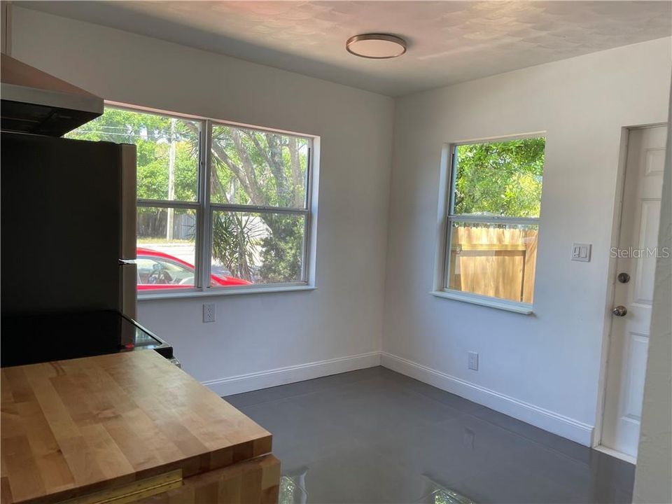 Recently Sold: $194,000 (2 beds, 1 baths, 768 Square Feet)