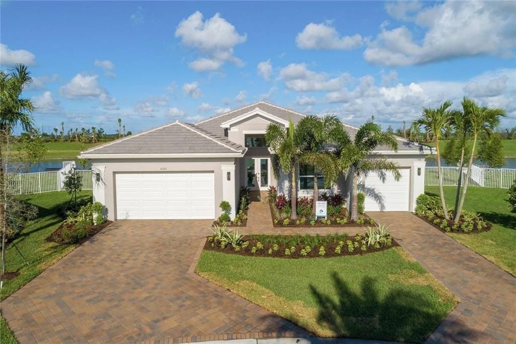 Recently Sold: $509,660 (4 beds, 3 baths, 2645 Square Feet)