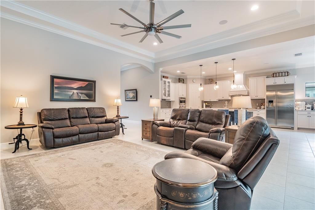 Recently Sold: $660,000 (4 beds, 3 baths, 3132 Square Feet)