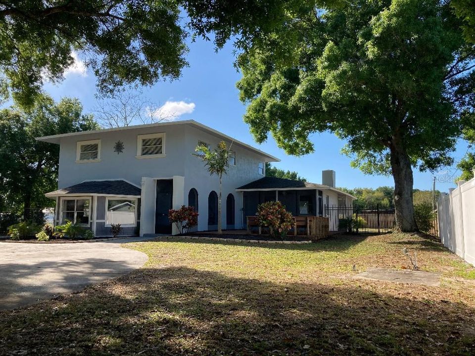 Recently Sold: $735,000 (5 beds, 3 baths, 2800 Square Feet)