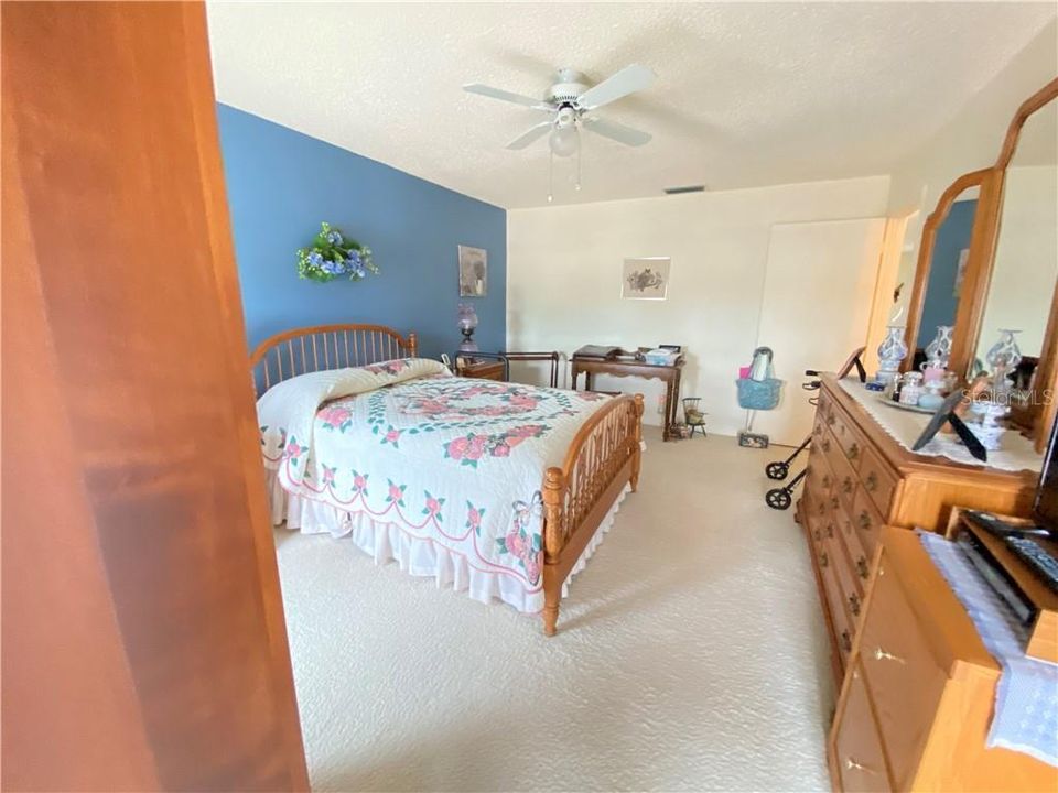 Recently Sold: $130,000 (1 beds, 1 baths, 1024 Square Feet)