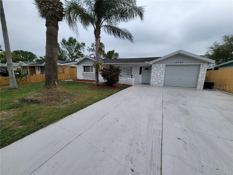 Recently Sold: $225,000 (4 beds, 2 baths, 1540 Square Feet)