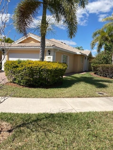 Recently Sold: $349,000 (2 beds, 2 baths, 1541 Square Feet)