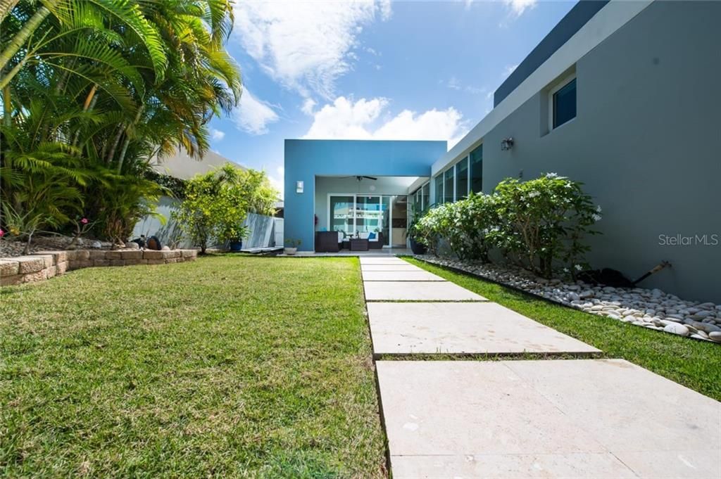 Recently Sold: $615,000 (3 beds, 2 baths, 2530 Square Feet)