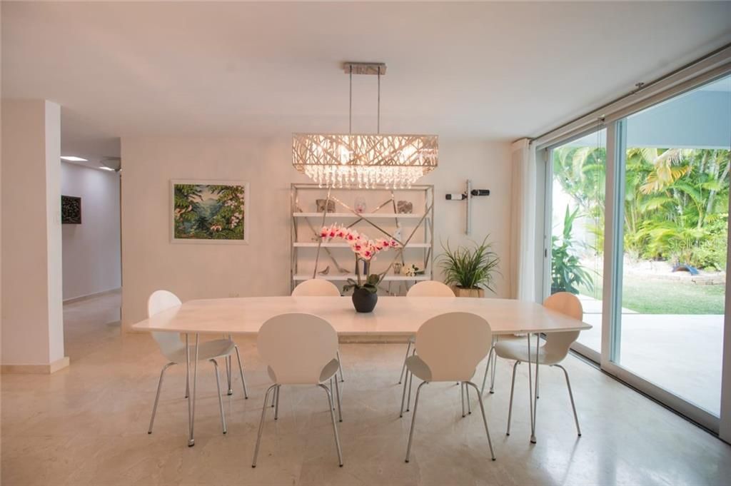 Recently Sold: $615,000 (3 beds, 2 baths, 2530 Square Feet)