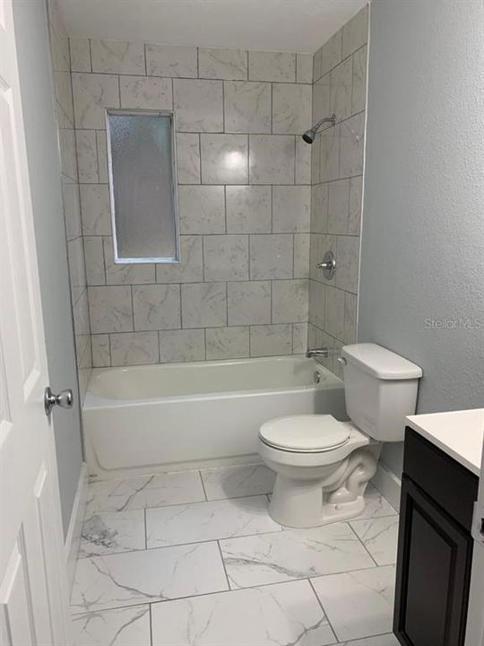 Recently Sold: $169,900 (2 beds, 1 baths, 856 Square Feet)