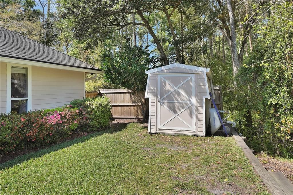 Recently Sold: $420,000 (3 beds, 2 baths, 2096 Square Feet)