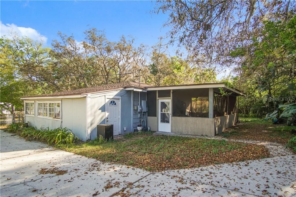 Recently Sold: $100,000 (2 beds, 1 baths, 1030 Square Feet)