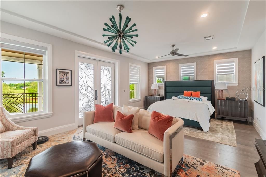 Recently Sold: $1,695,000 (3 beds, 3 baths, 3713 Square Feet)