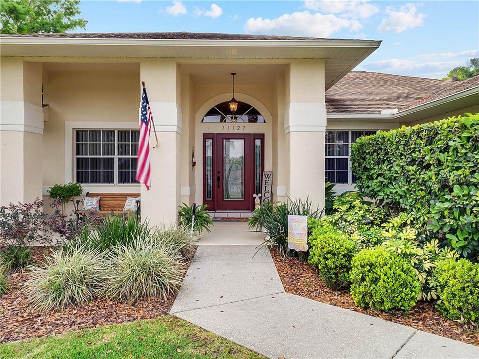 Front porch and entryway