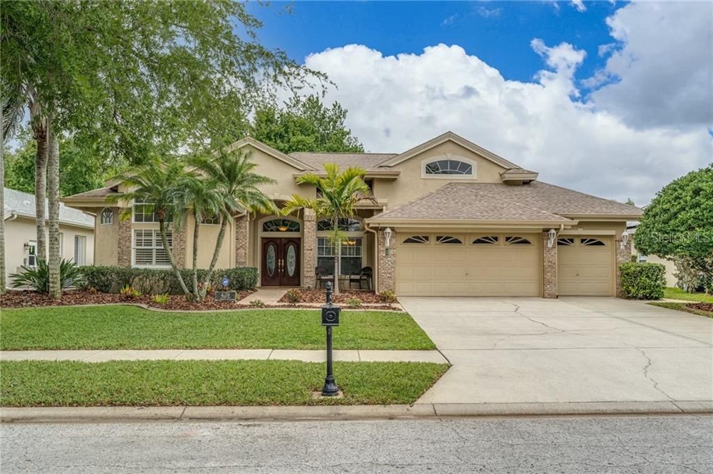 Recently Sold: $615,000 (4 beds, 3 baths, 2990 Square Feet)