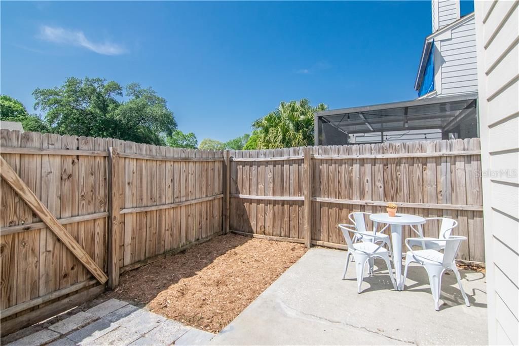 Recently Sold: $180,000 (2 beds, 2 baths, 1358 Square Feet)