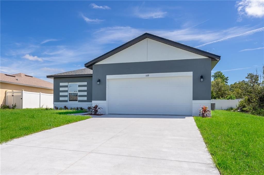 Recently Sold: $319,997 (3 beds, 2 baths, 1377 Square Feet)