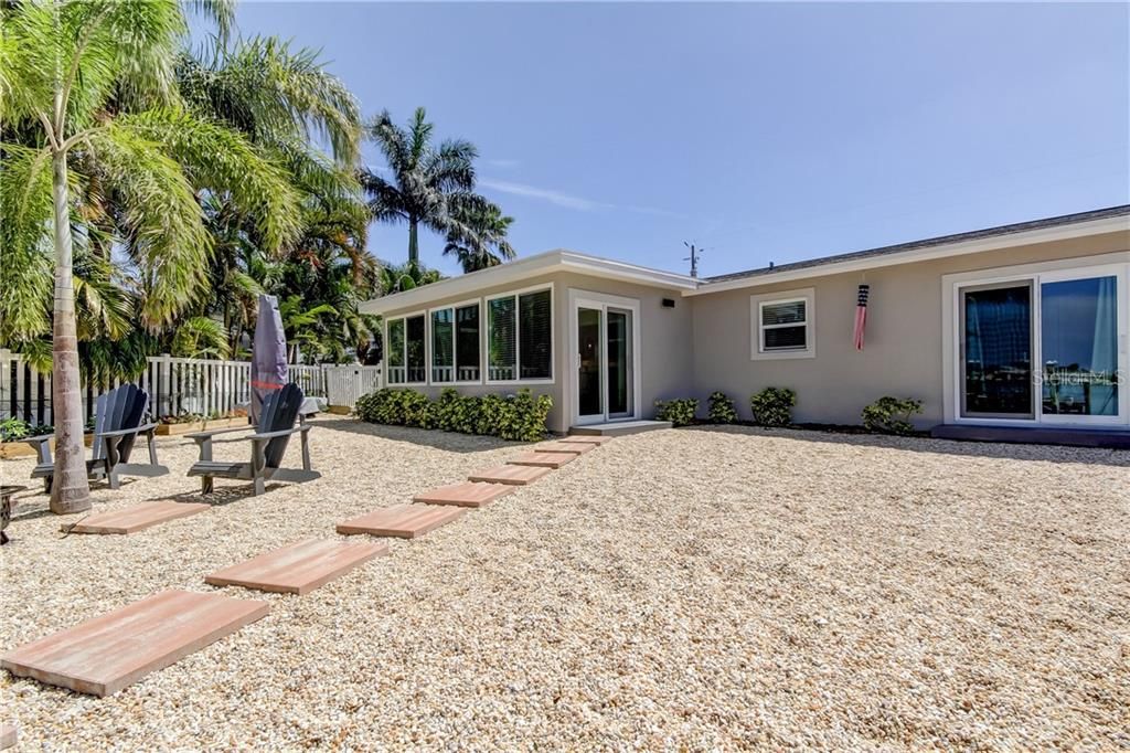 Recently Sold: $1,099,000 (3 beds, 3 baths, 2565 Square Feet)