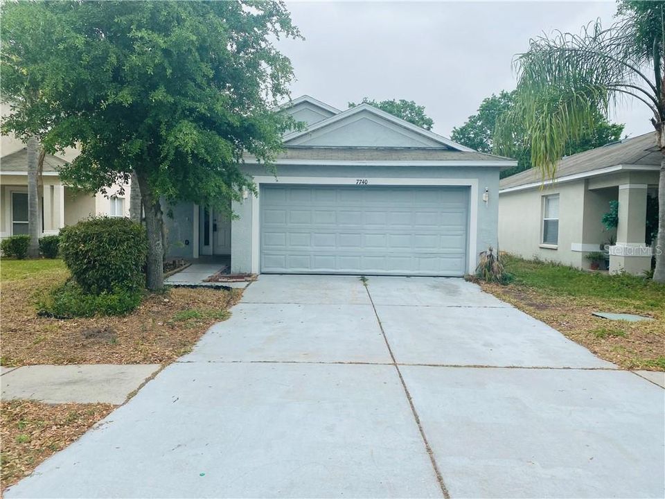 Recently Sold: $210,000 (3 beds, 2 baths, 1338 Square Feet)