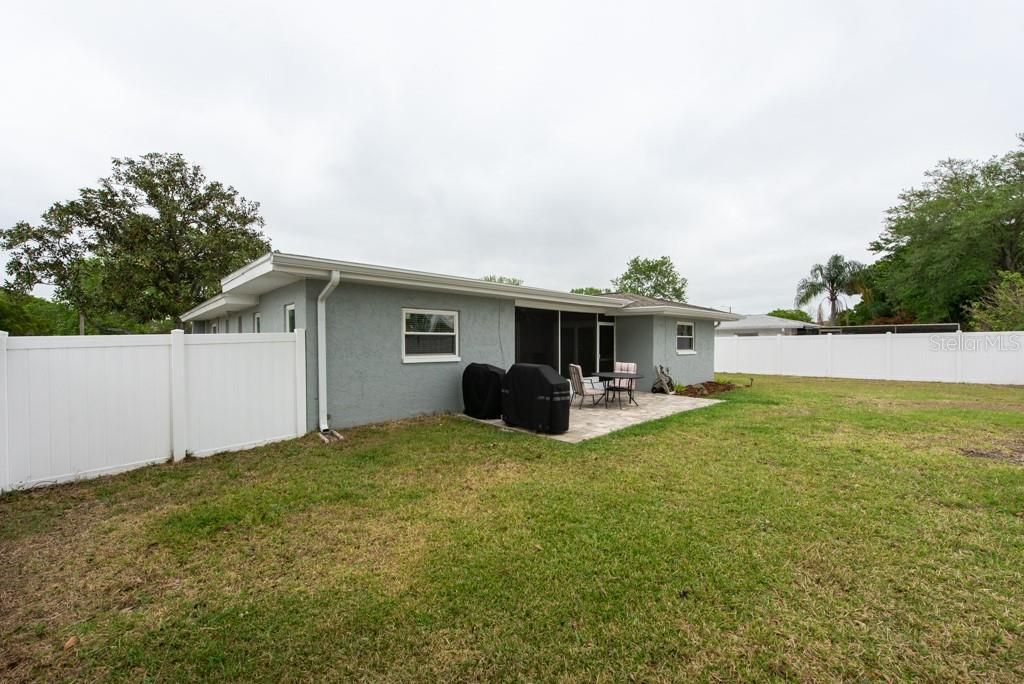 Recently Sold: $340,000 (3 beds, 3 baths, 1452 Square Feet)