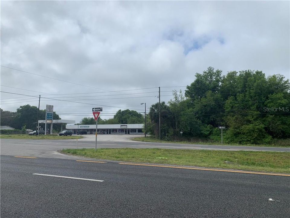 待售: $525,000 (5.05 acres)