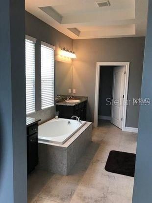 Recently Rented: $2,295 (4 beds, 3 baths, 2498 Square Feet)