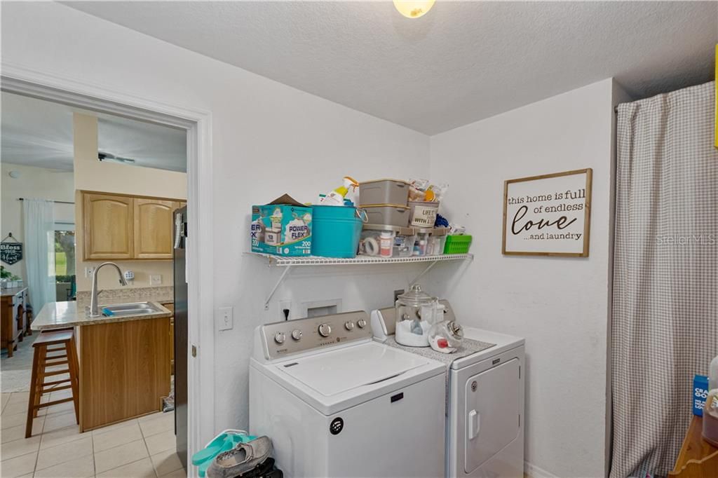 Recently Sold: $215,000 (3 beds, 2 baths, 1737 Square Feet)