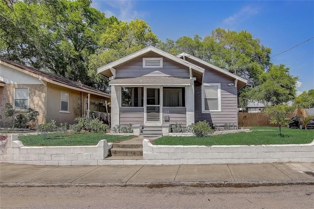 Recently Sold: $239,900 (3 beds, 2 baths, 1072 Square Feet)