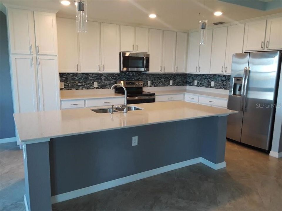 Recently Rented: $2,095 (2 beds, 2 baths, 1200 Square Feet)