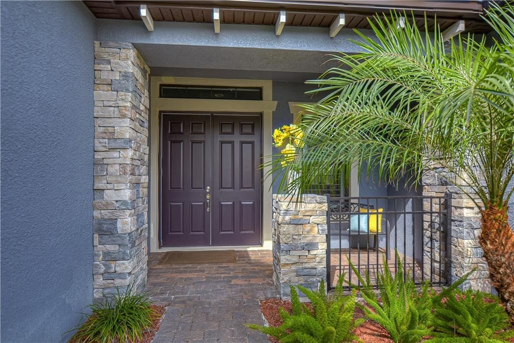 Recently Sold: $950,000 (5 beds, 3 baths, 3379 Square Feet)