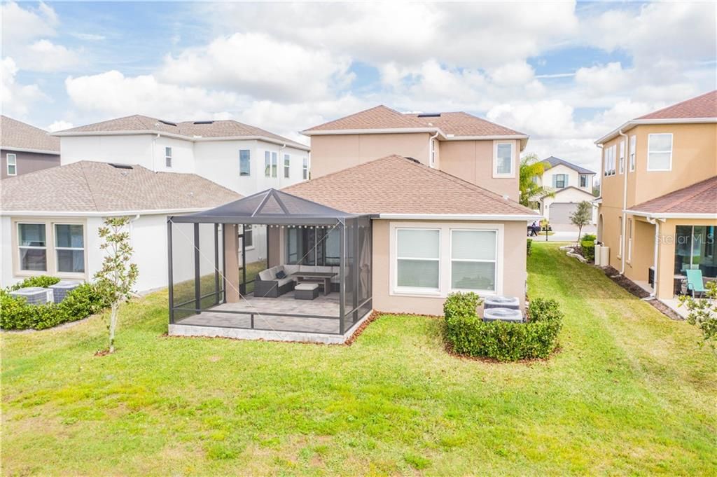 Recently Sold: $449,900 (3 beds, 2 baths, 2402 Square Feet)