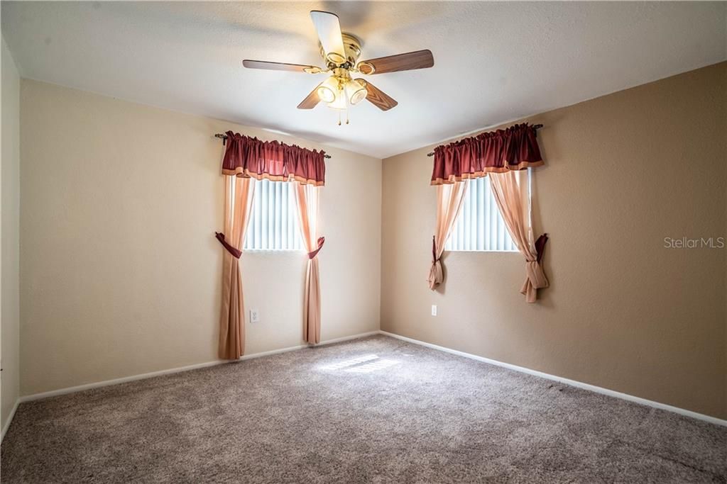 Recently Sold: $319,900 (2 beds, 1 baths, 1037 Square Feet)