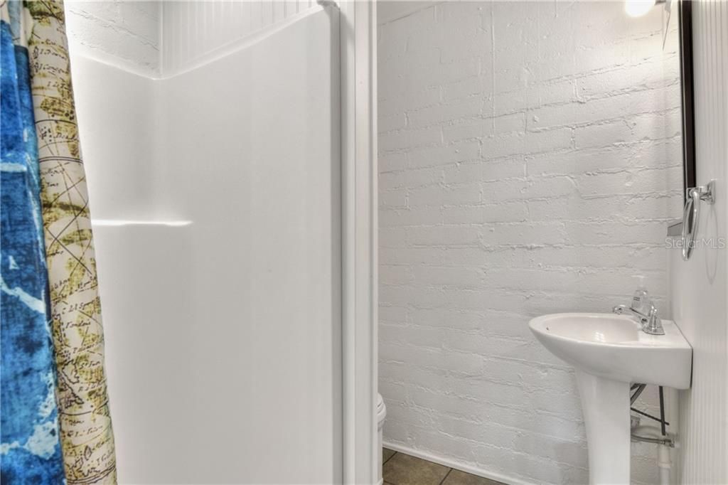 最近售出: $295,000 (3 贝兹, 2 浴室, 1408 平方英尺)