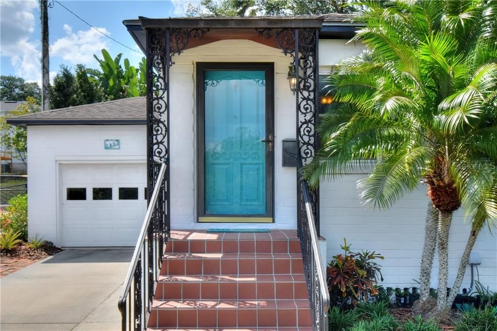 Recently Sold: $295,000 (3 beds, 2 baths, 1408 Square Feet)
