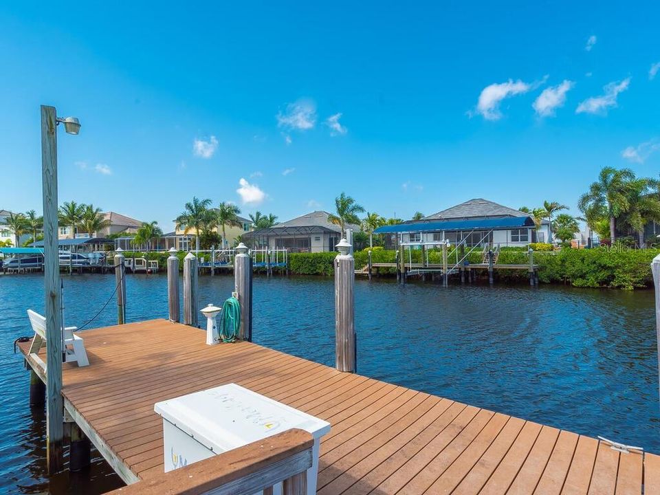 Recently Sold: $1,800,000 (4 beds, 3 baths, 3476 Square Feet)