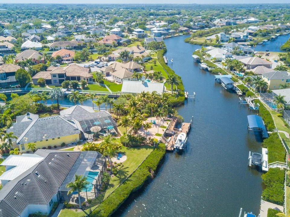 Recently Sold: $1,800,000 (4 beds, 3 baths, 3476 Square Feet)