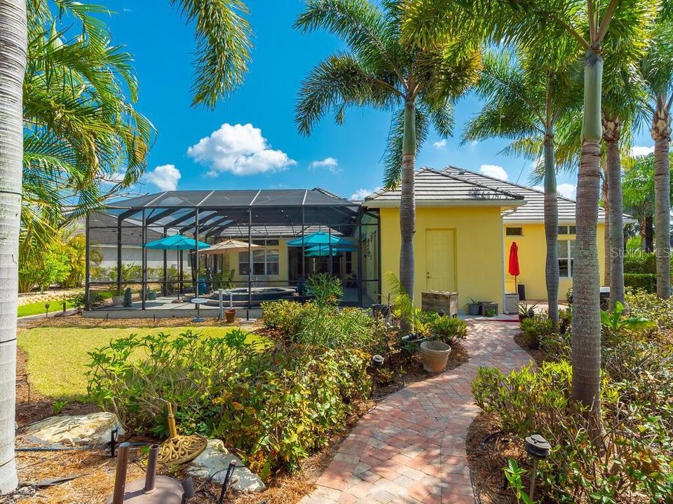 Recently Sold: $1,800,000 (4 beds, 3 baths, 3476 Square Feet)