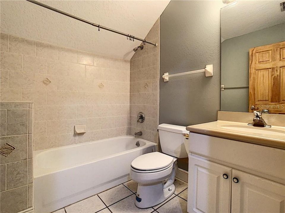 最近售出: $699,500 (5 贝兹, 5 浴室, 6037 平方英尺)