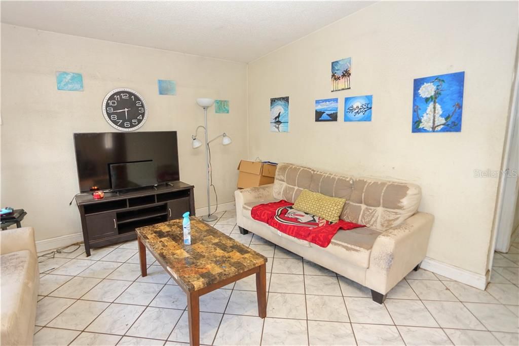 Recently Sold: $149,900 (4 beds, 1 baths, 1489 Square Feet)